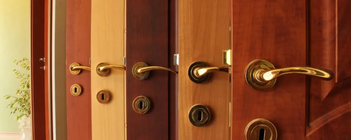 mejor cerradura para puertas de madera